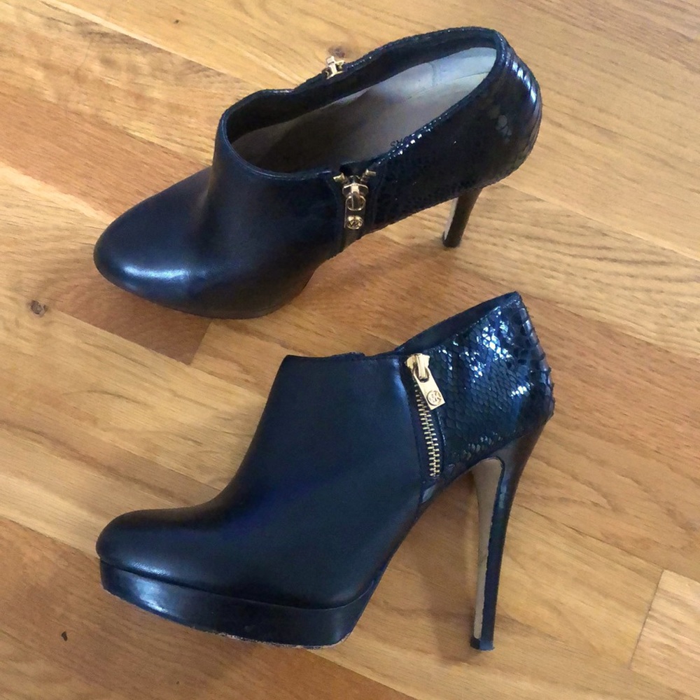 Michael Kors Platform Black Leather Bootie - Picture 1 of 7